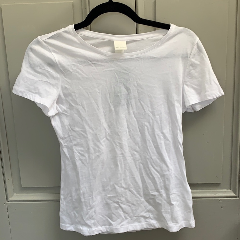 H&M basic white tee - Picture 2 of 5